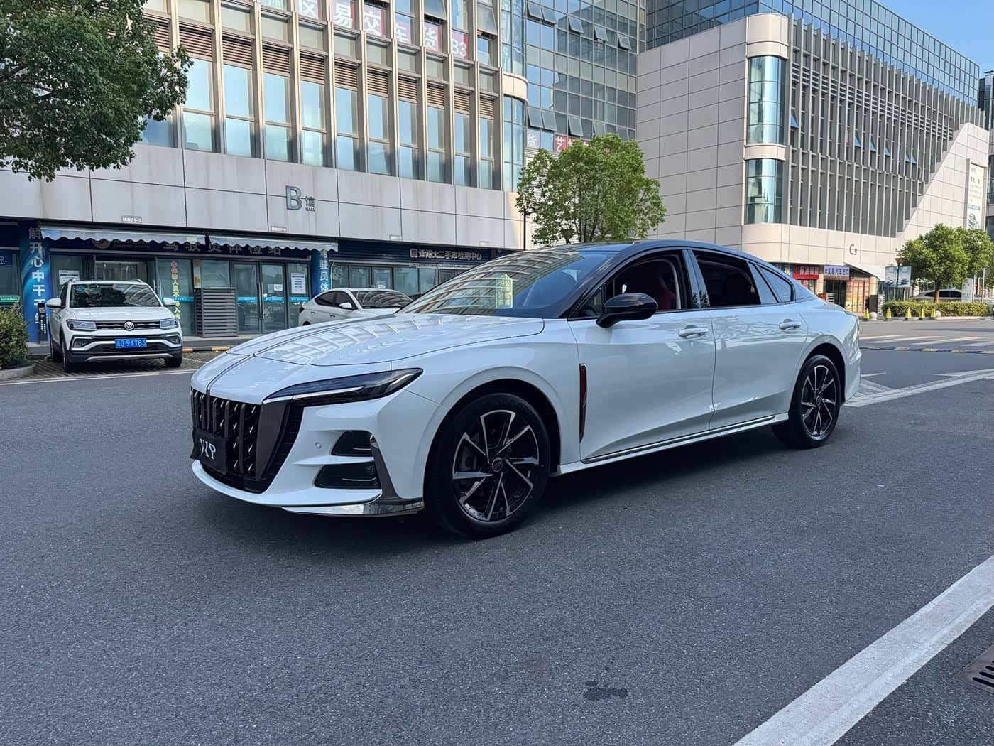 Hongqi H6