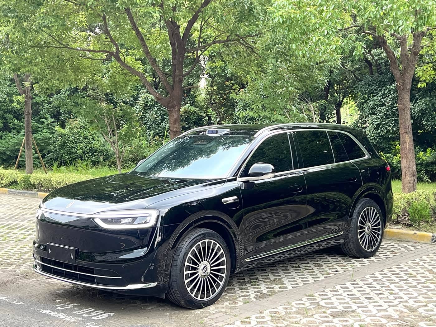 AITO Wenjie AITO M7