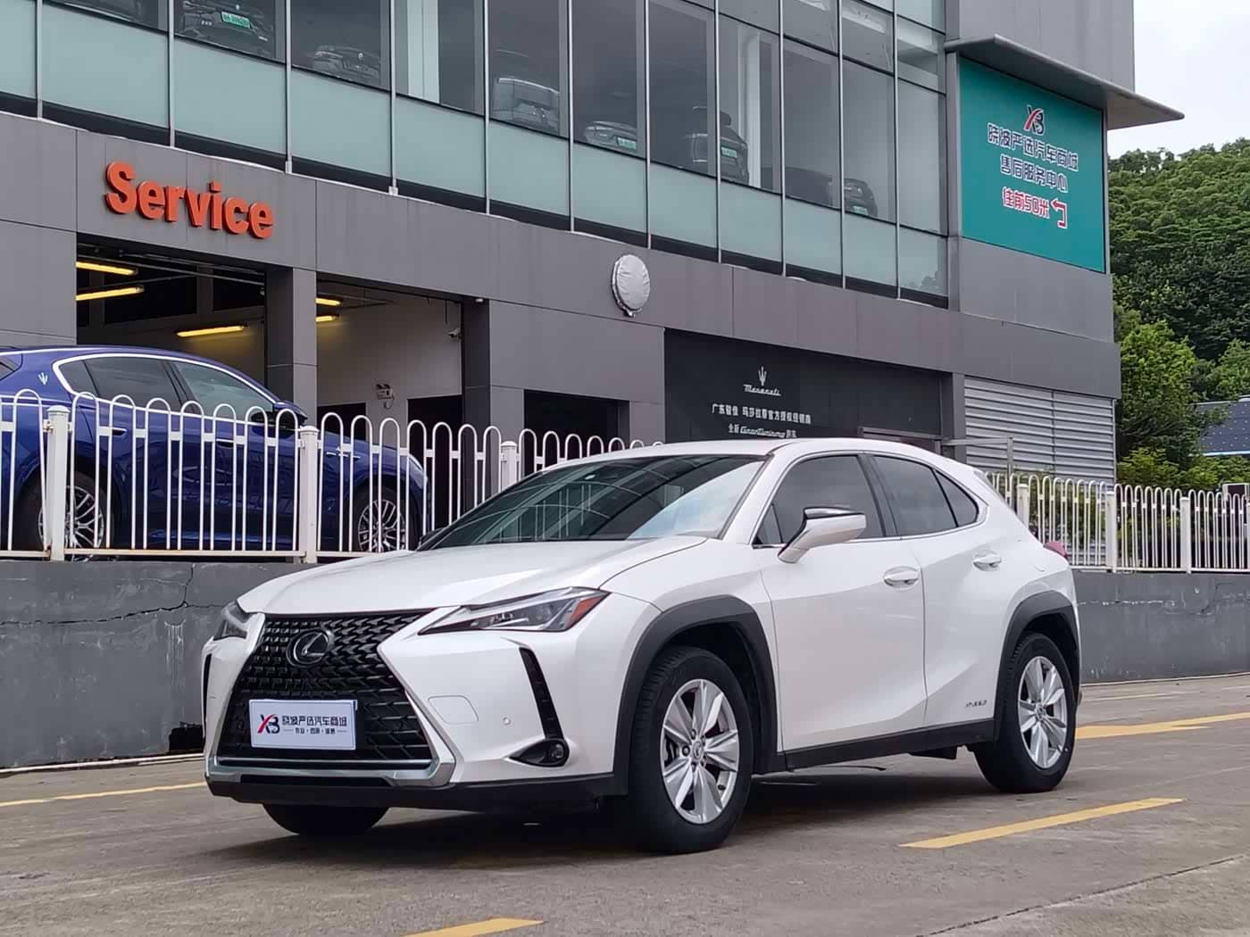 Lexus UX