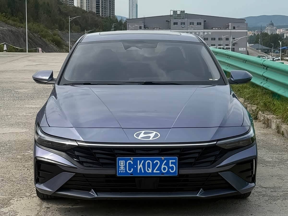 Hyundai Elantra