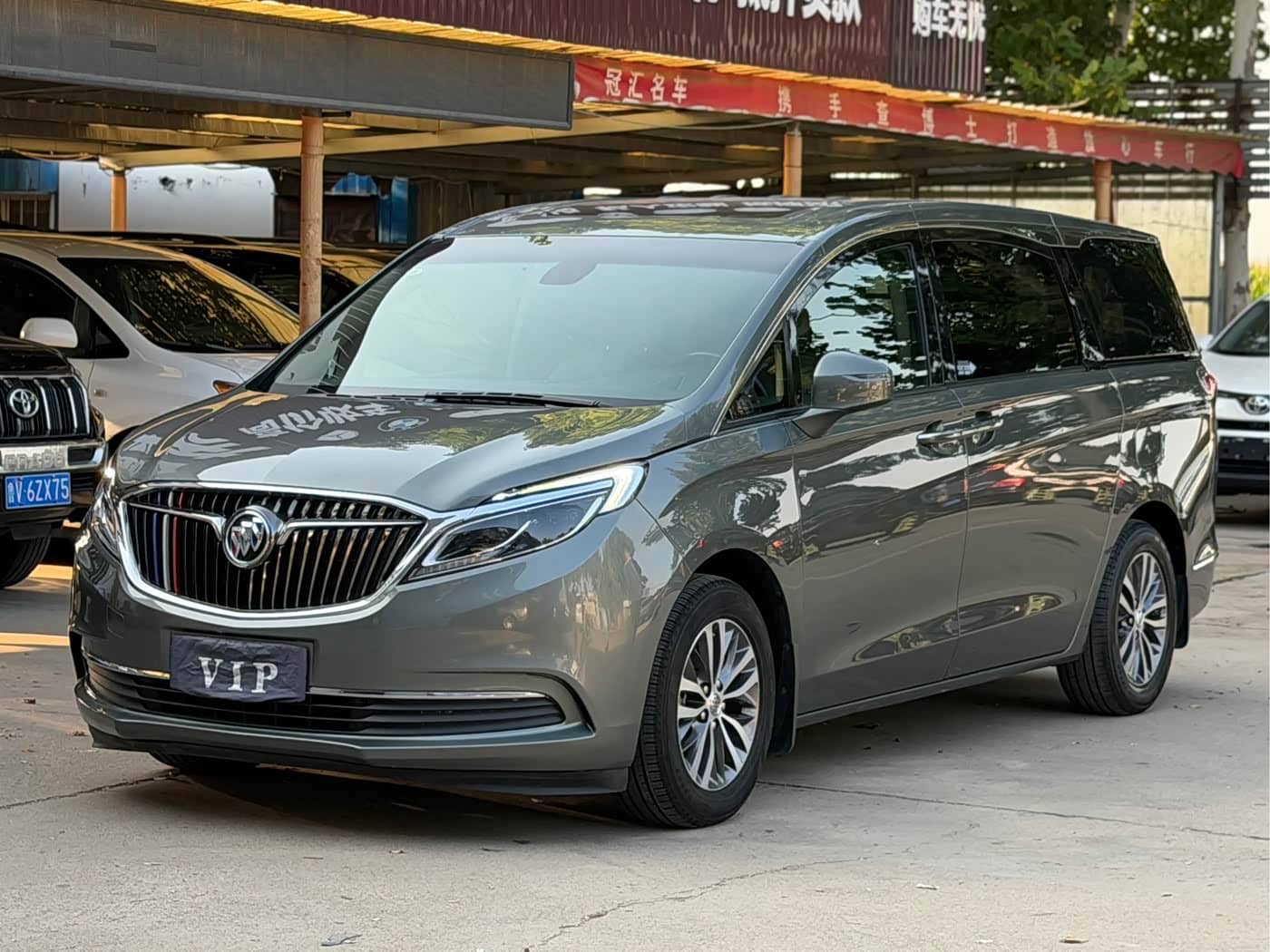 Buick GL8