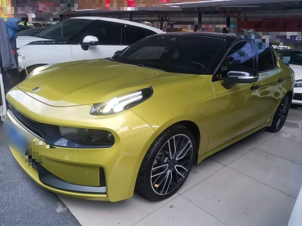 Lynk & Co 03