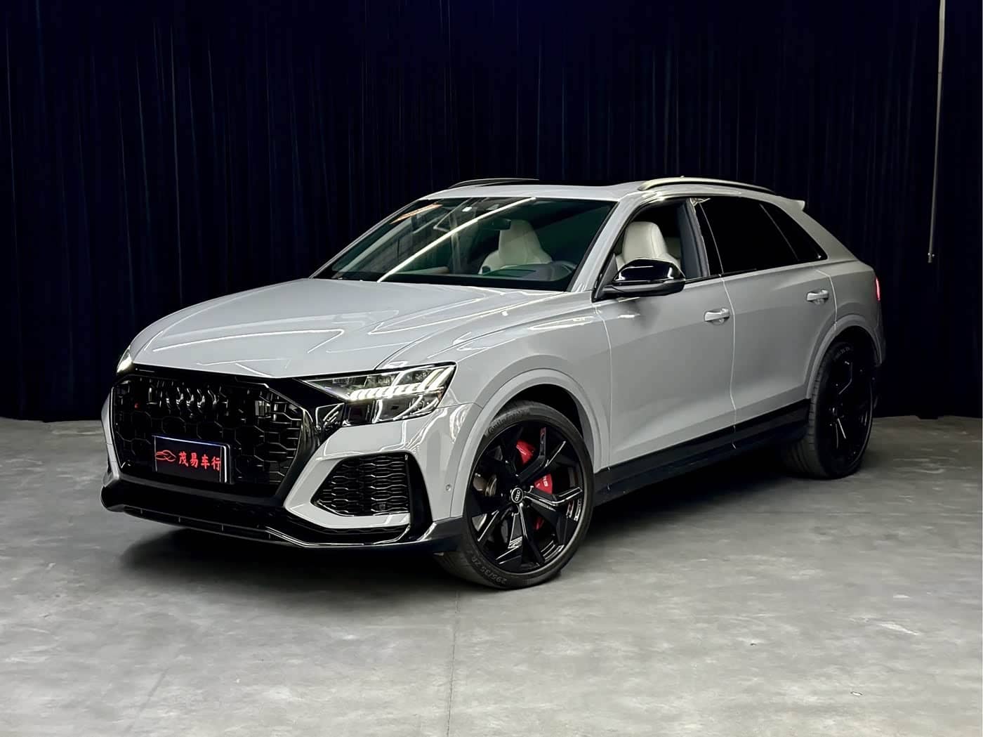 Audi RS Q8