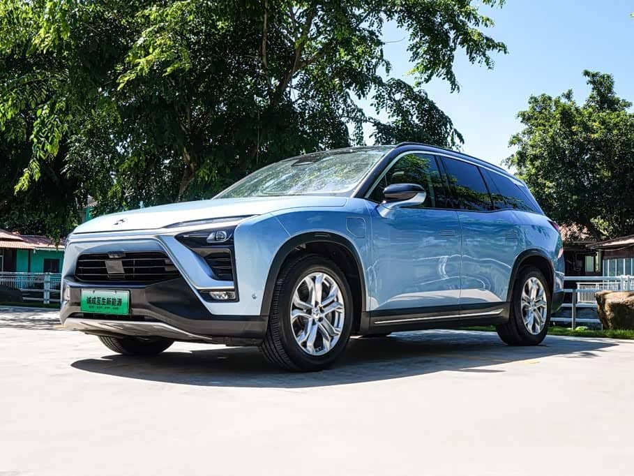 NIO ES8