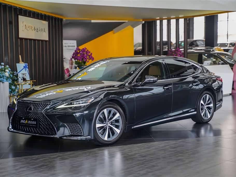 Lexus LS