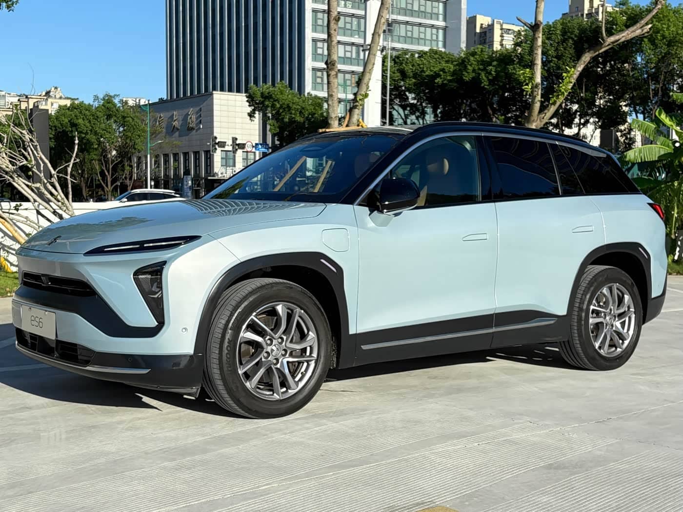 NIO ES6