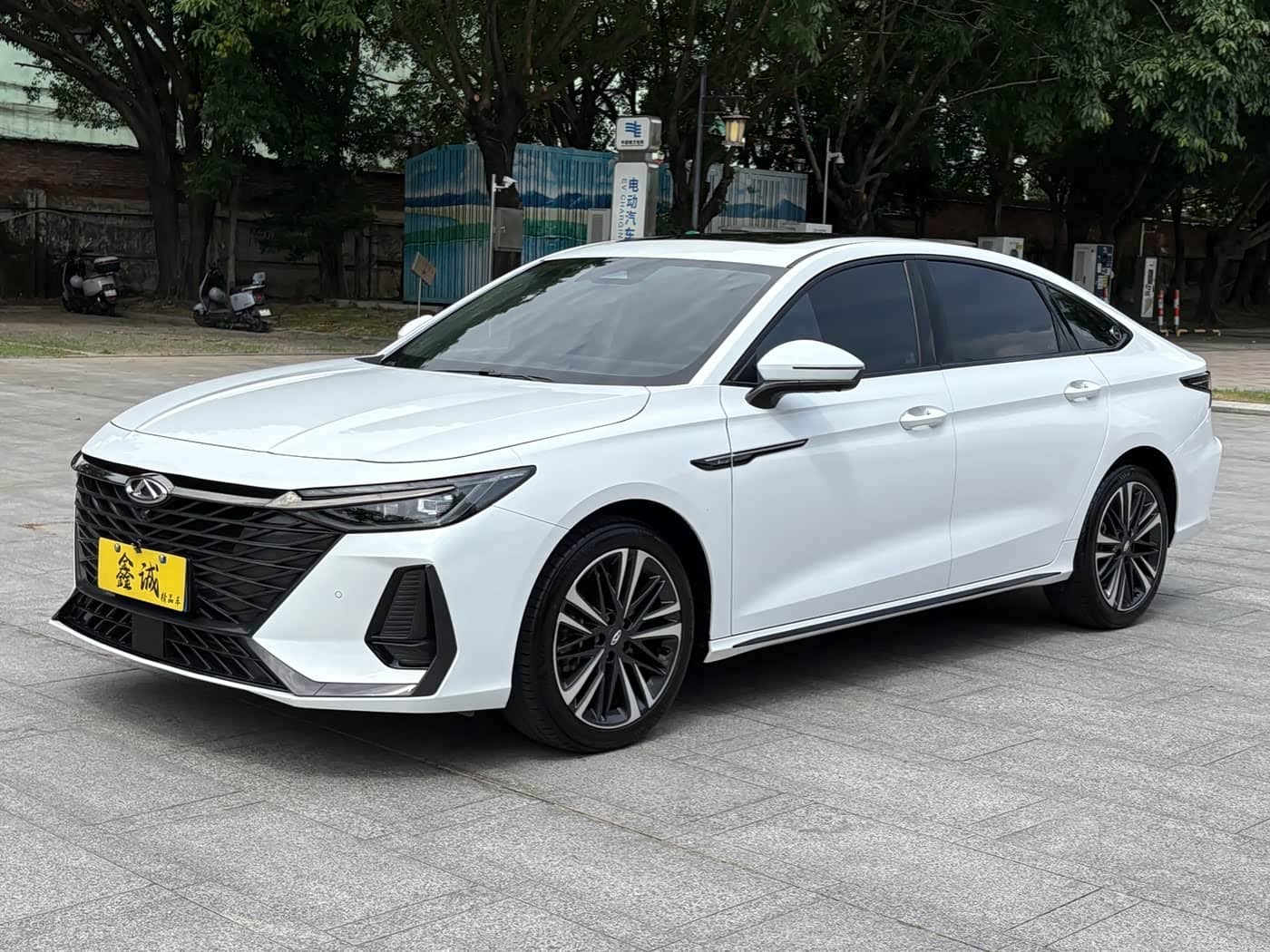 Chery Arrizo 8