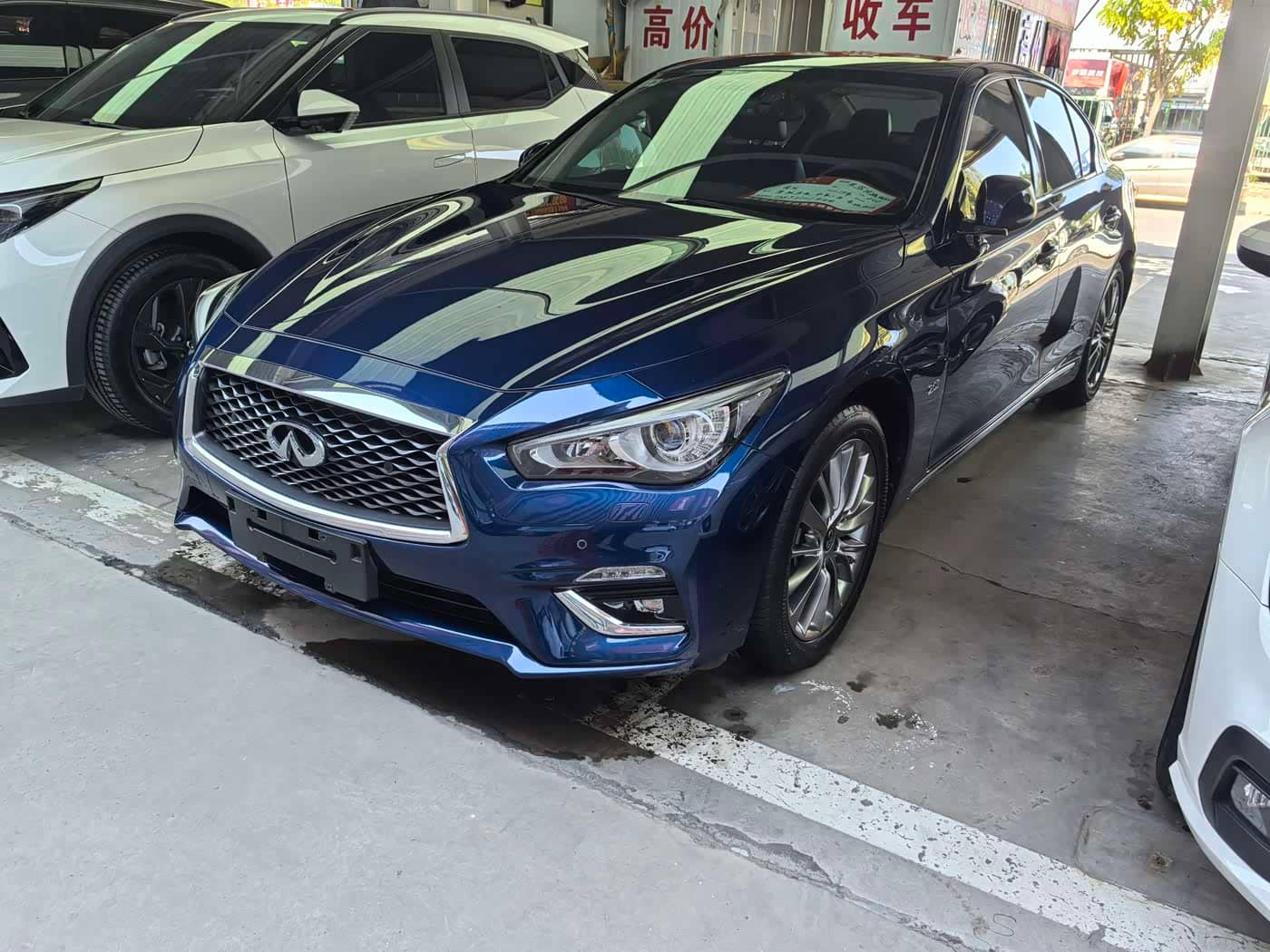 Infiniti Q50L