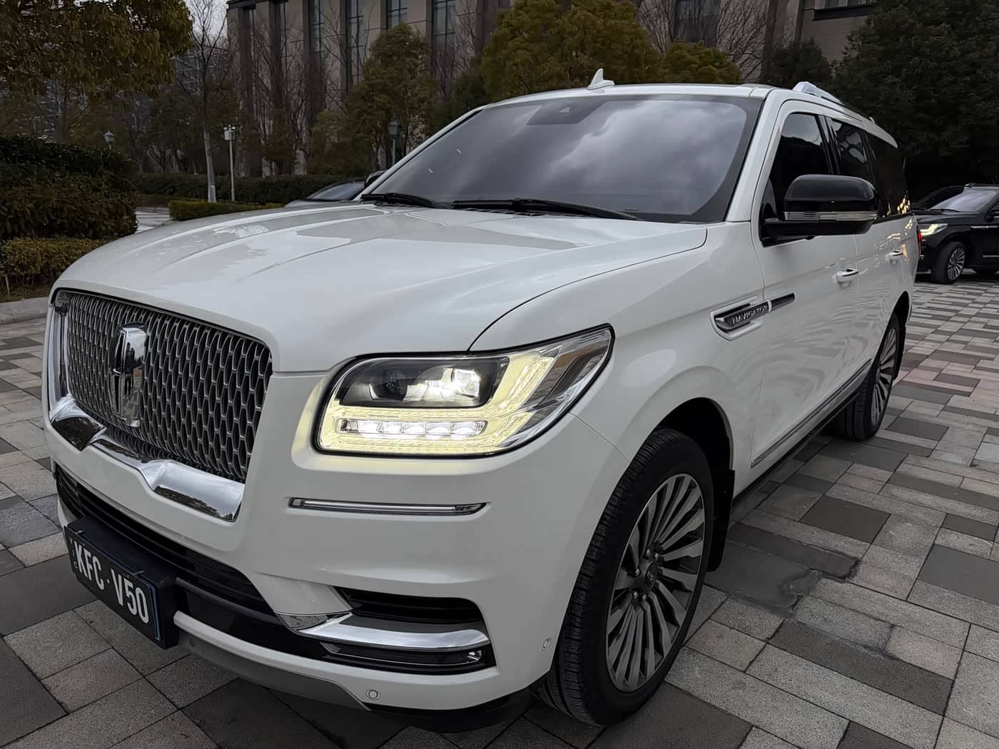 Lincoln Navigator