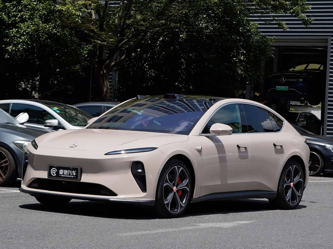 NIO ET5