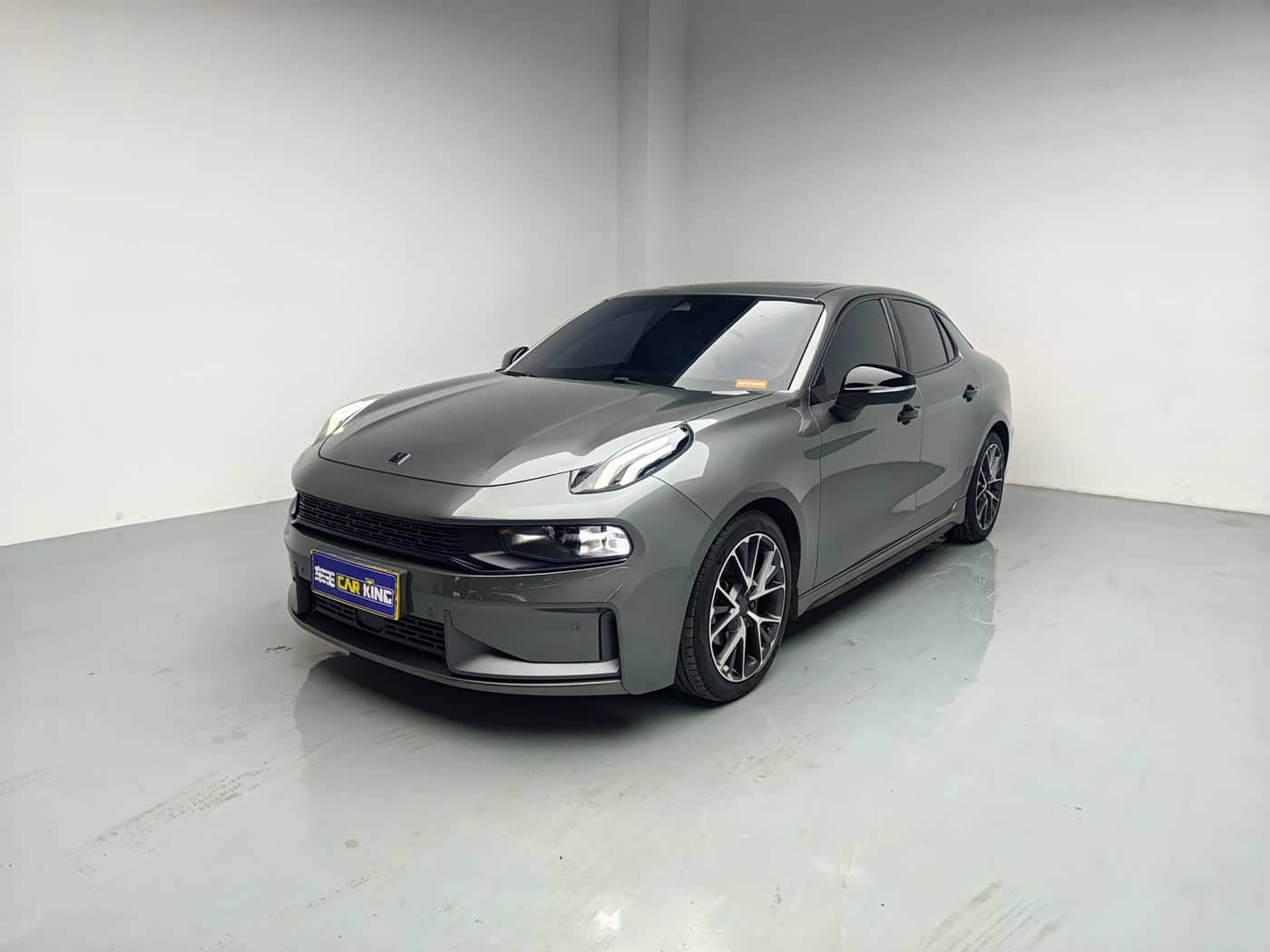 Lynk & Co 03
