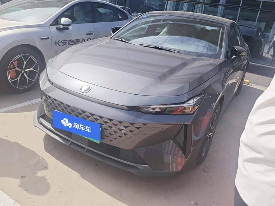 Changan UNI-V iDD
