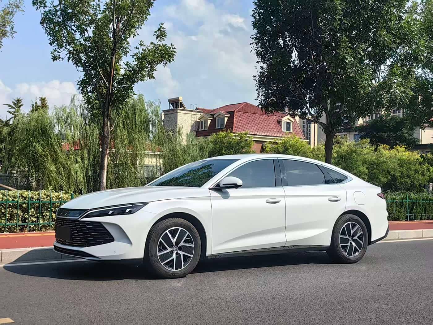 BYD Qin L