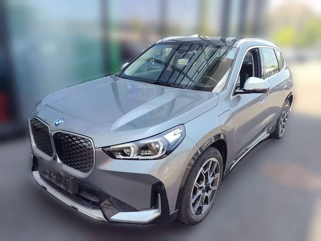 BMW iX1