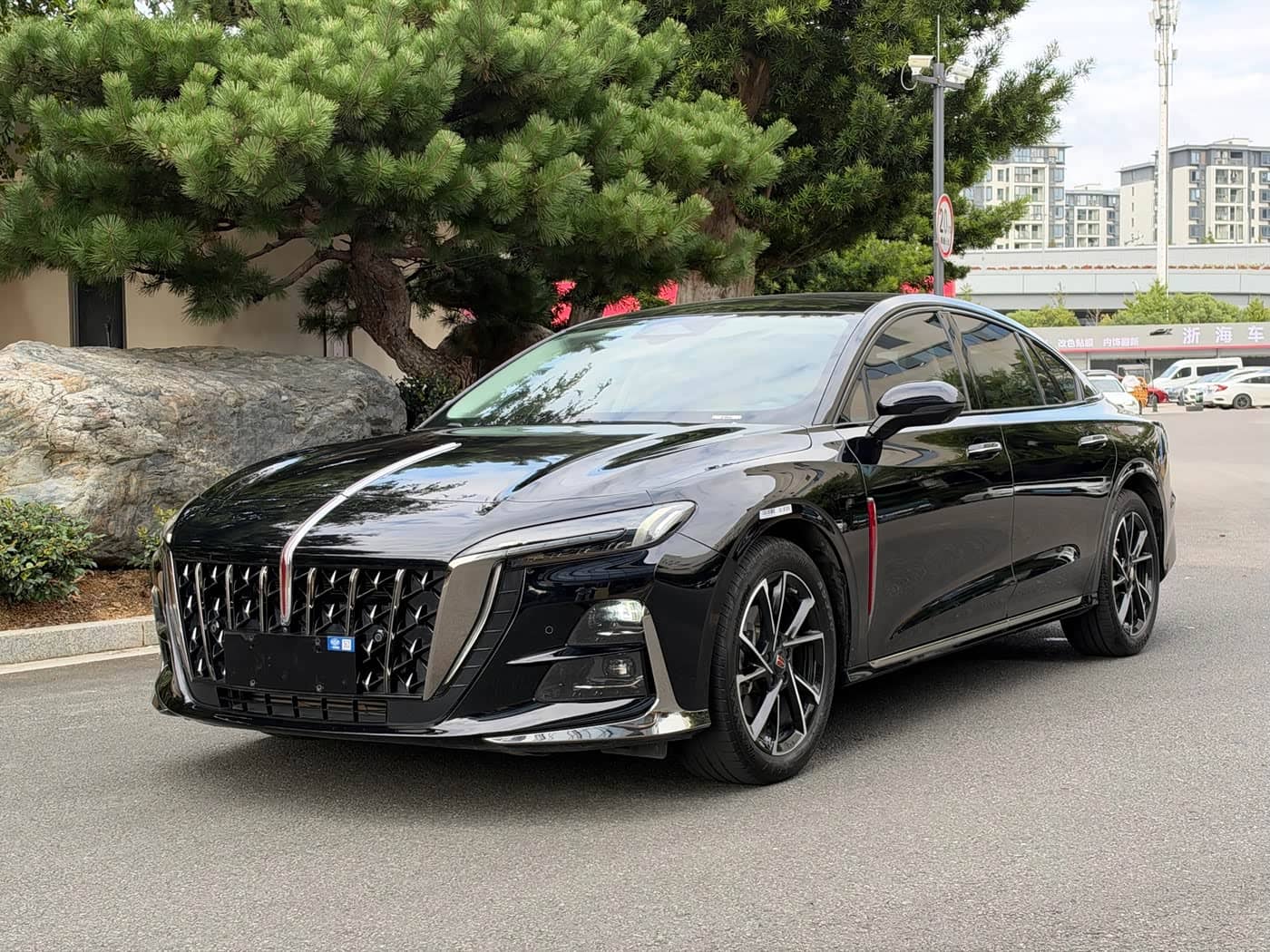 Hongqi H6