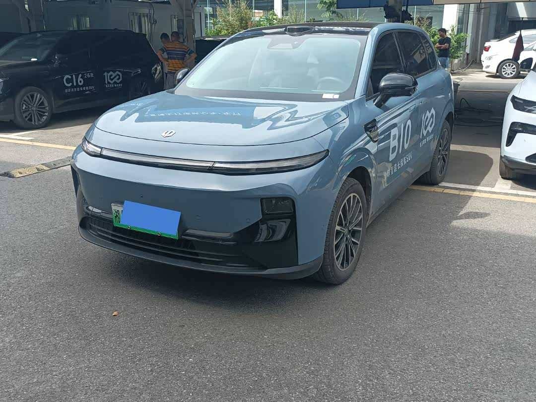 Leapmotor B10