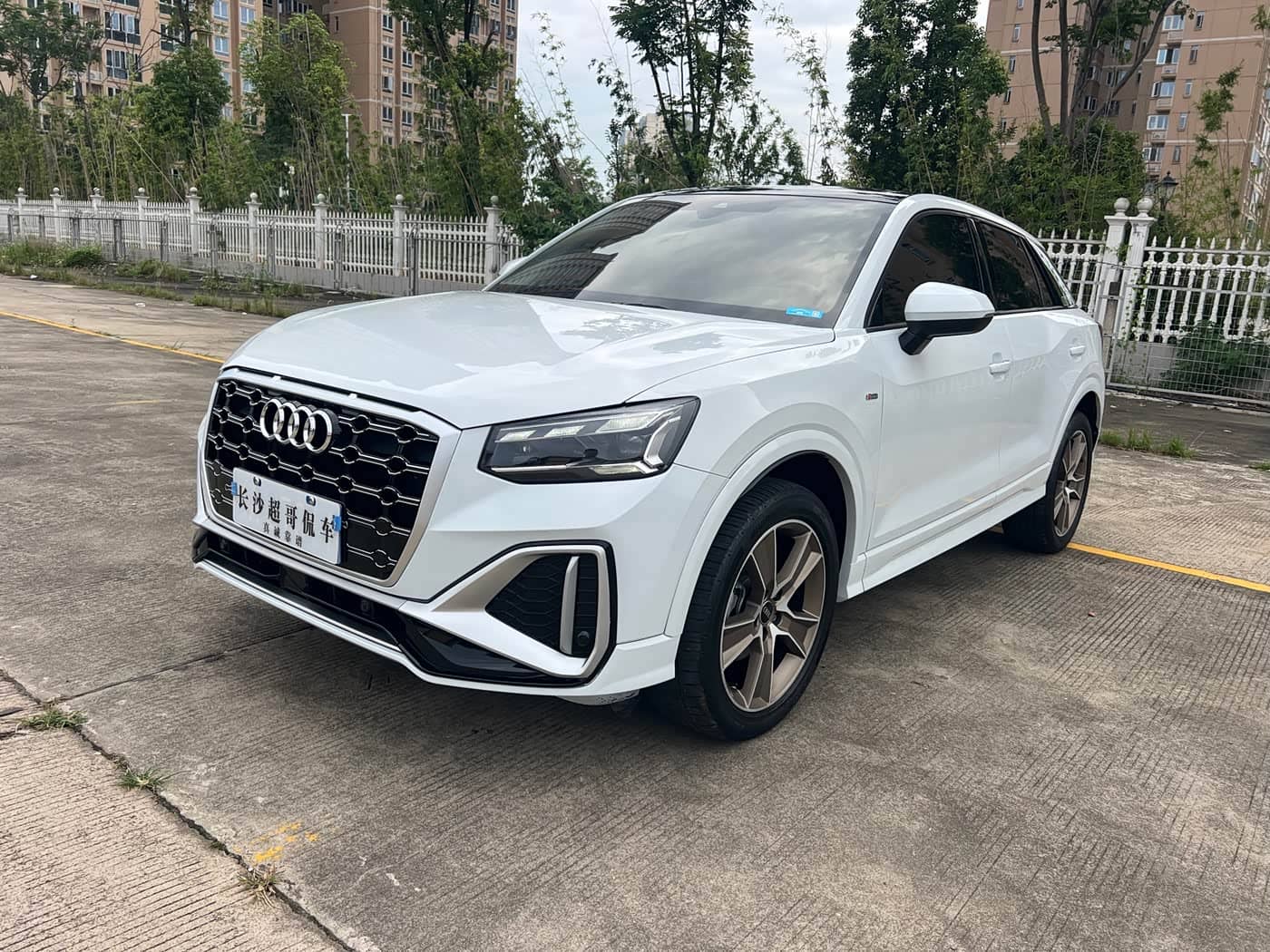 Audi Q2L