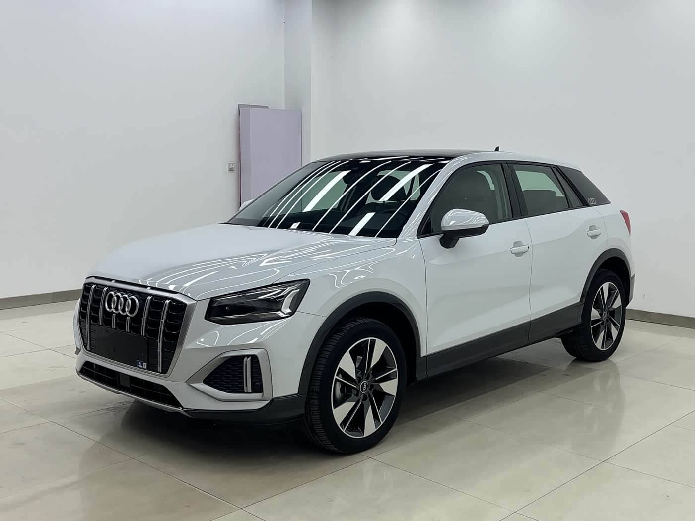 Audi Q2L