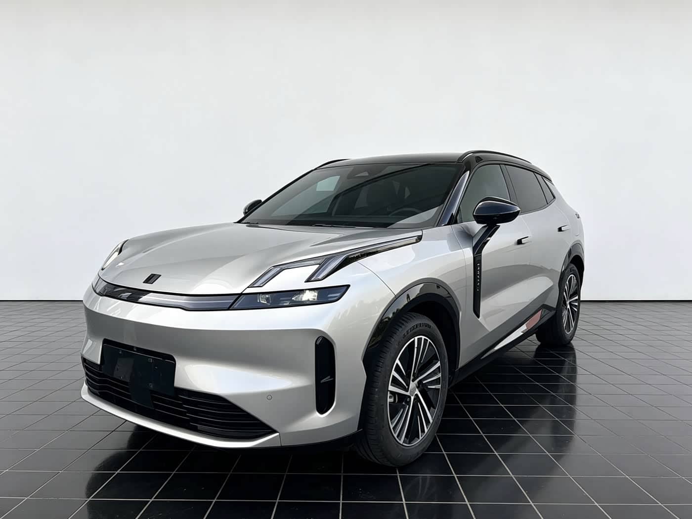 Lynk & Co 08 EM-P