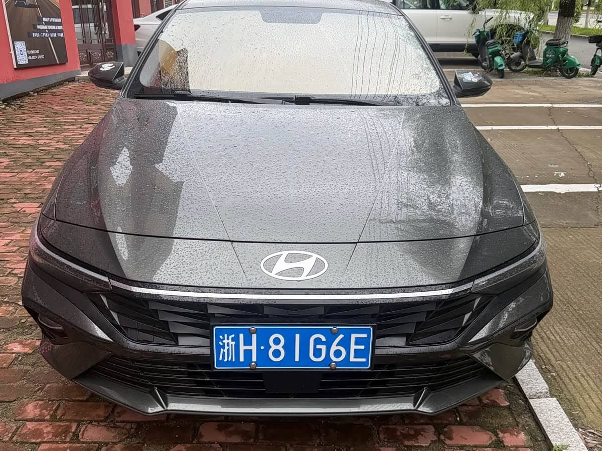 Hyundai Elantra