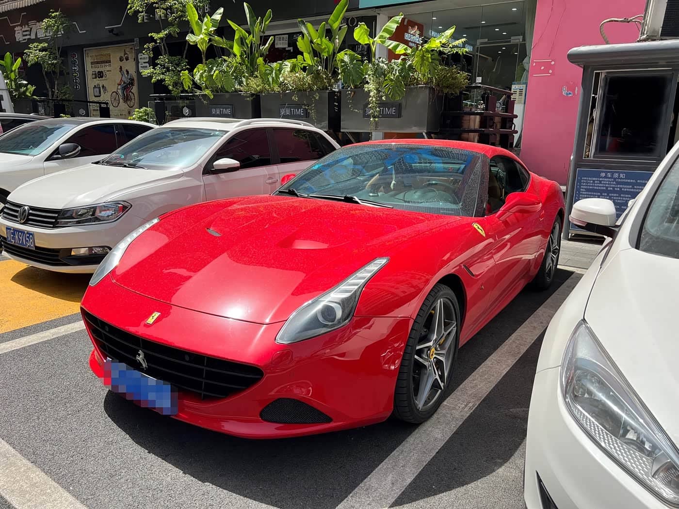 Ferrari California T