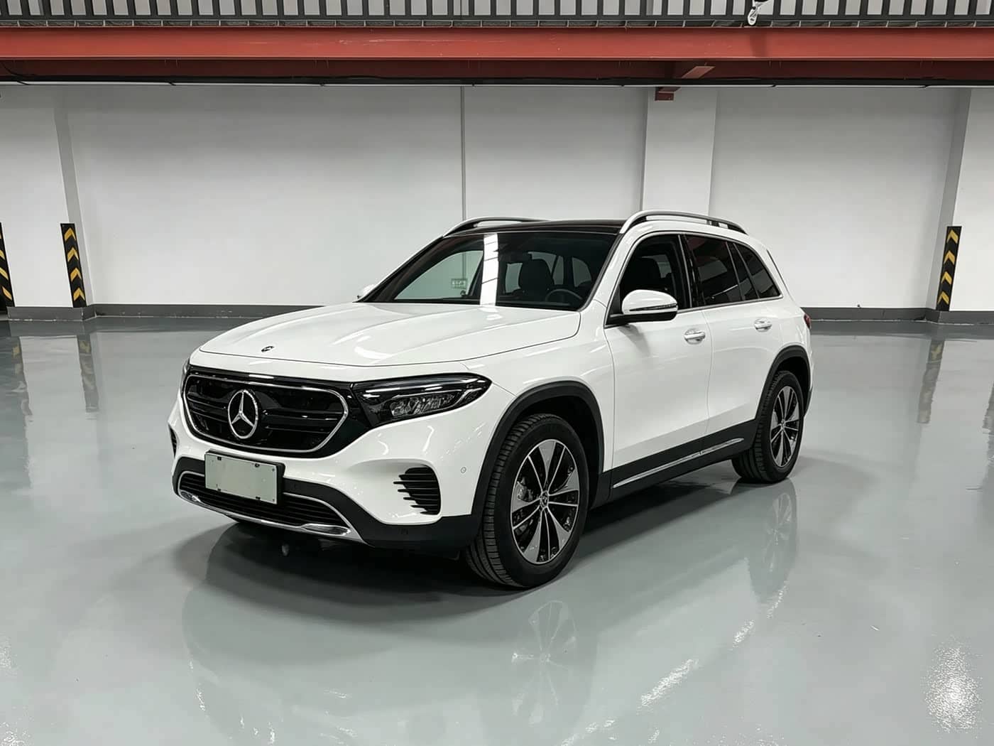 Mercedes-Benz EQB