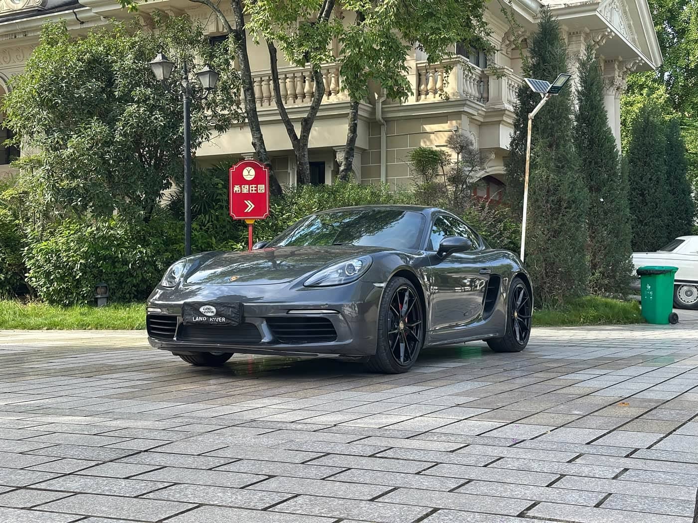 Porsche 718