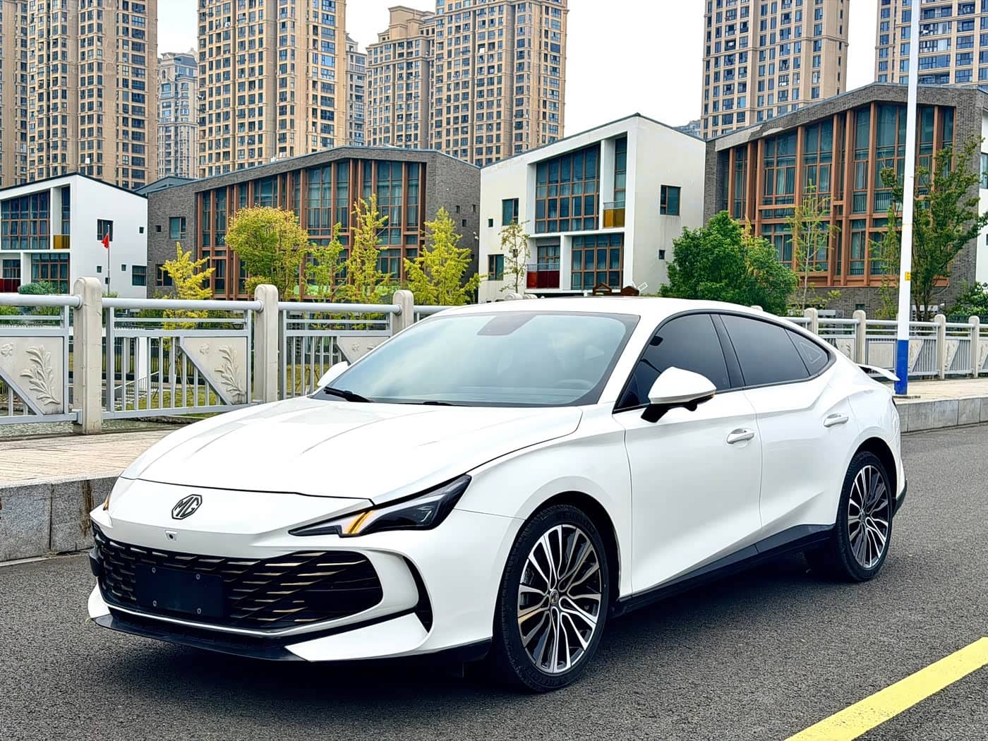 MG MG7