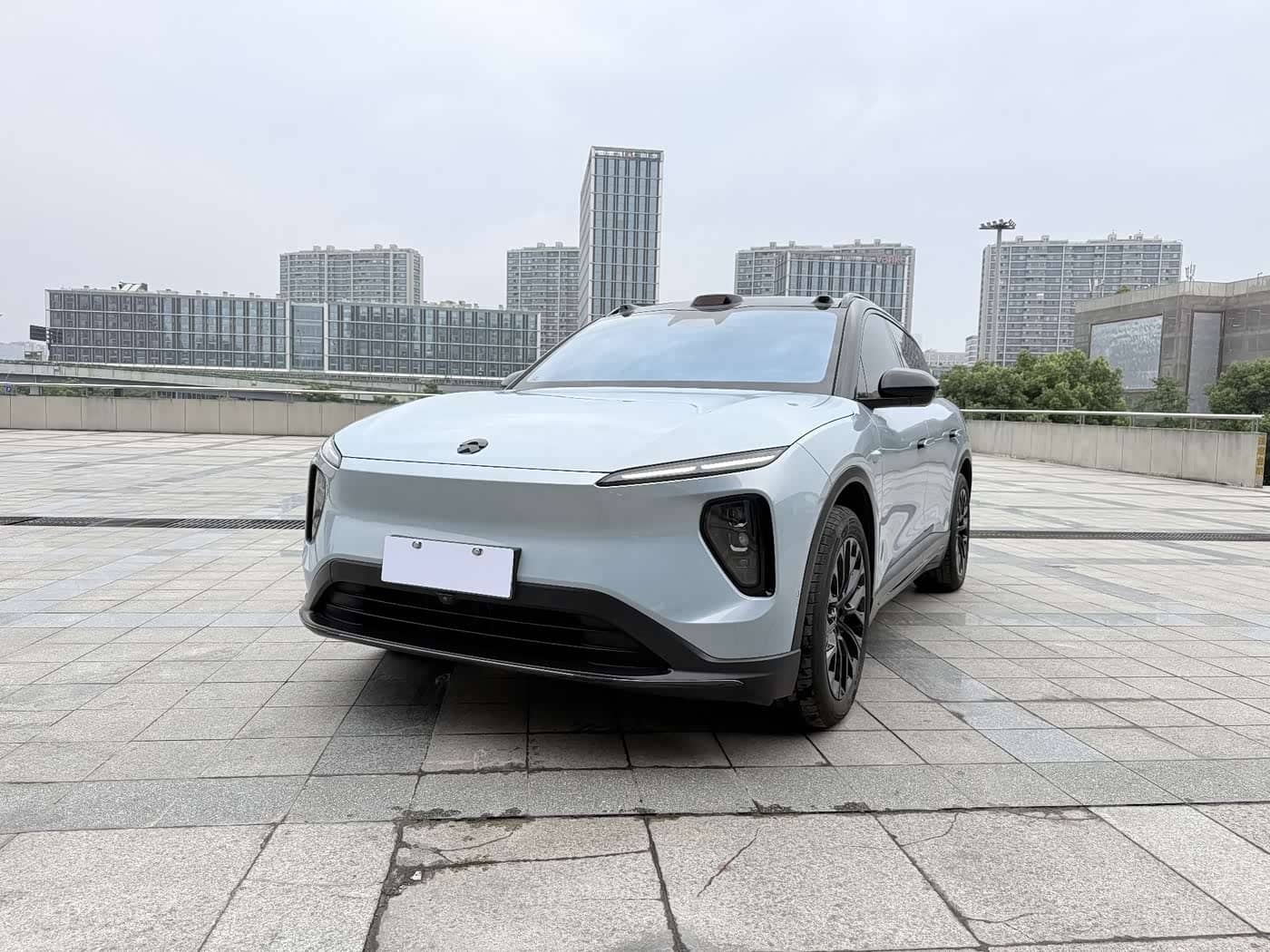 NIO ES6