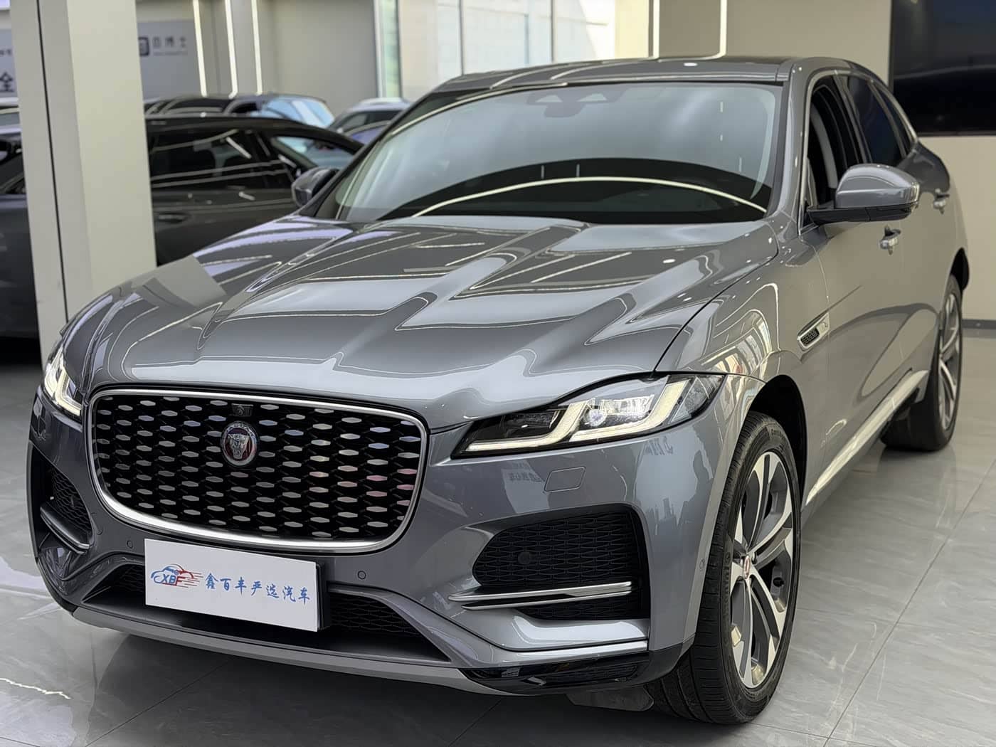 Jaguar F-PACE