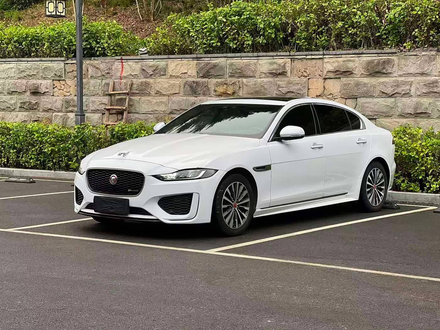 Jaguar XEL