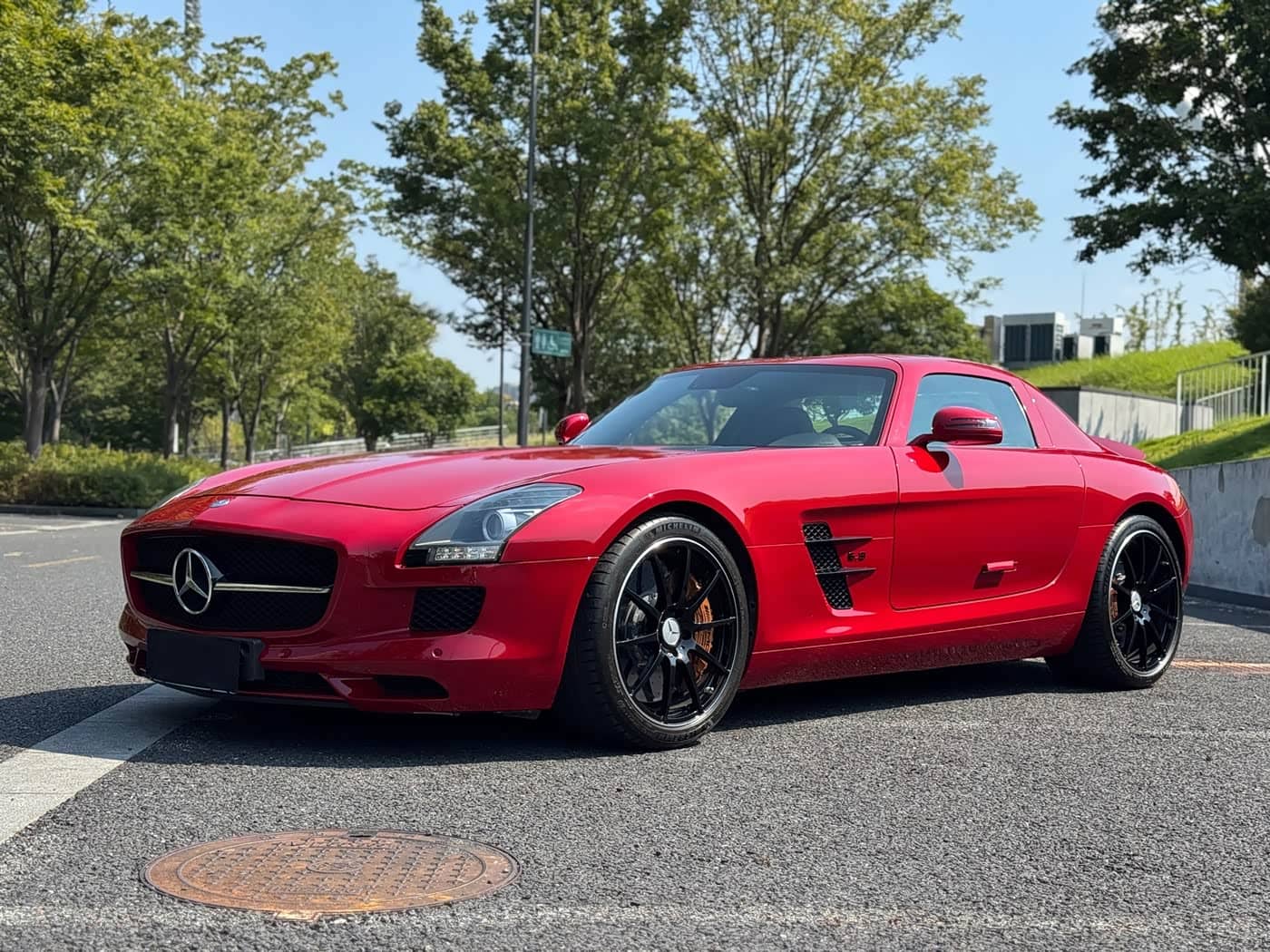 Mercedes-Benz SLS AMG
