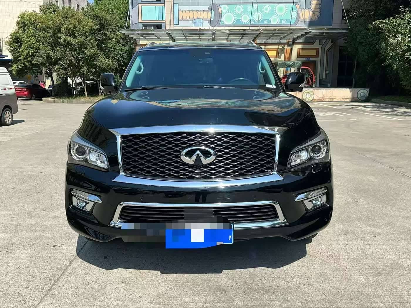 Infiniti QX80