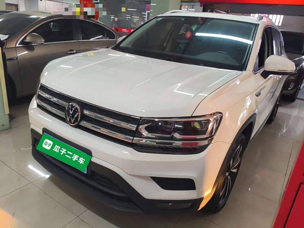 Volkswagen Tharu