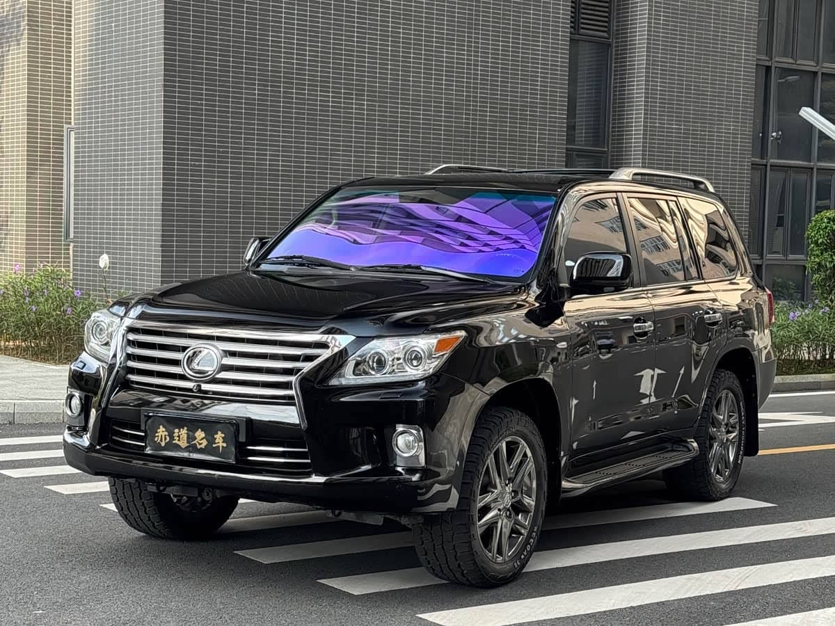 Lexus LX