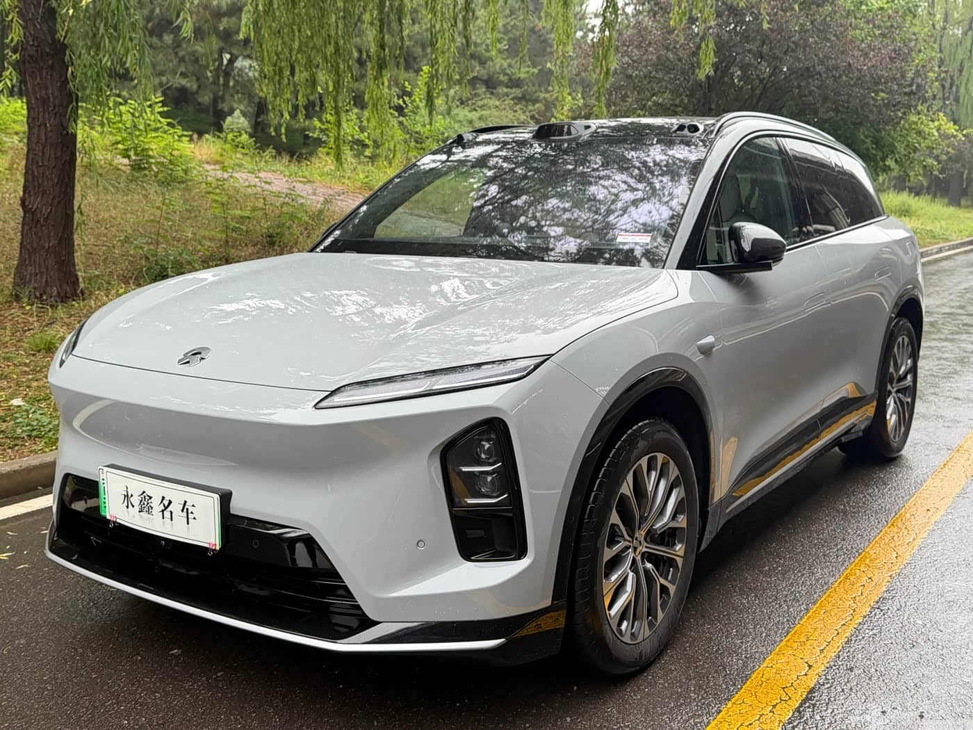 NIO ES6