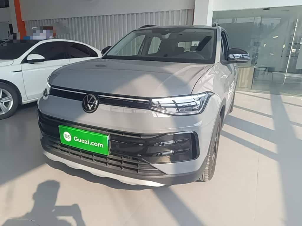 Volkswagen Tharu