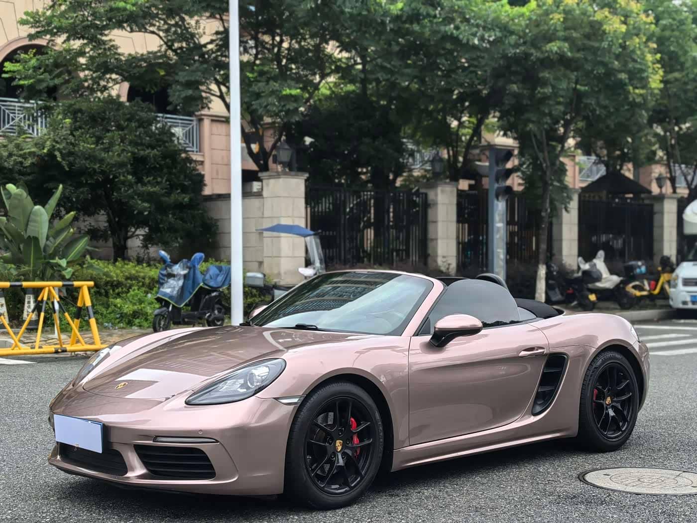 Porsche 718