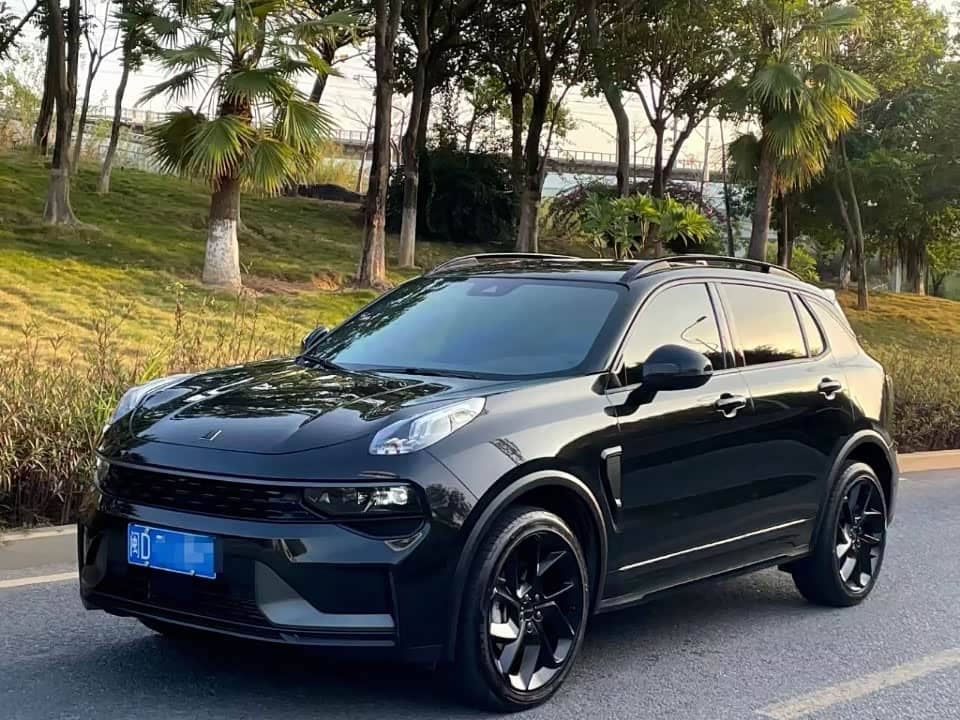 Lynk & Co 01