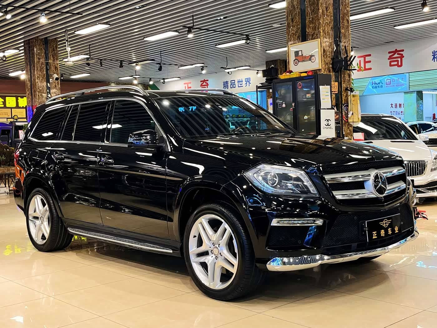 Mercedes-Benz GL-Class