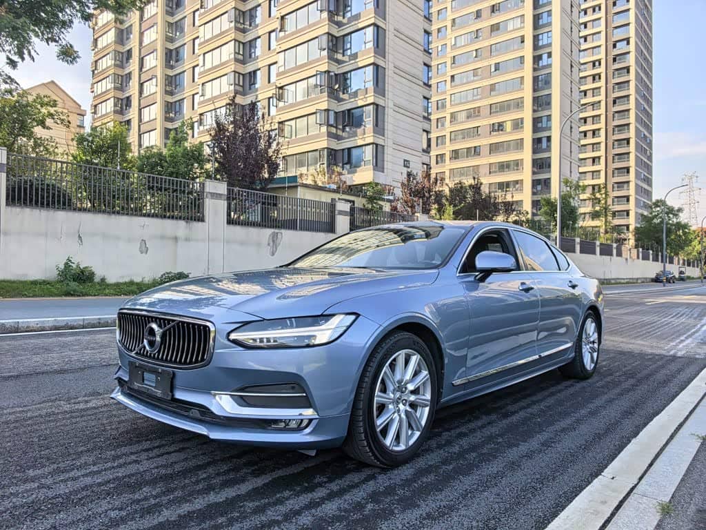 Volvo S90