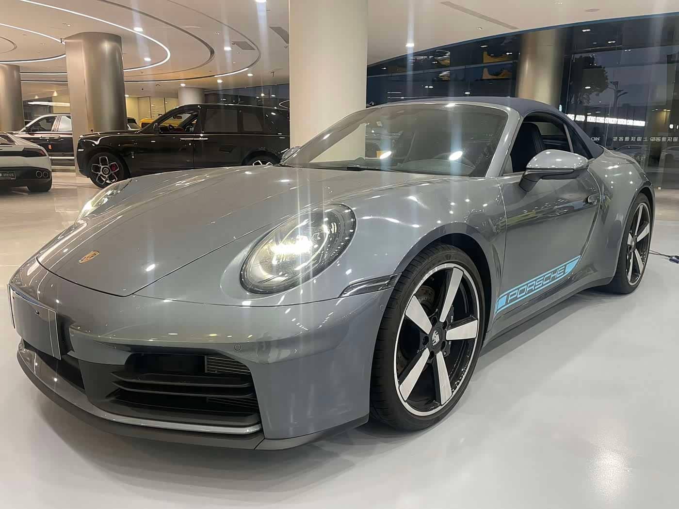 Porsche 911