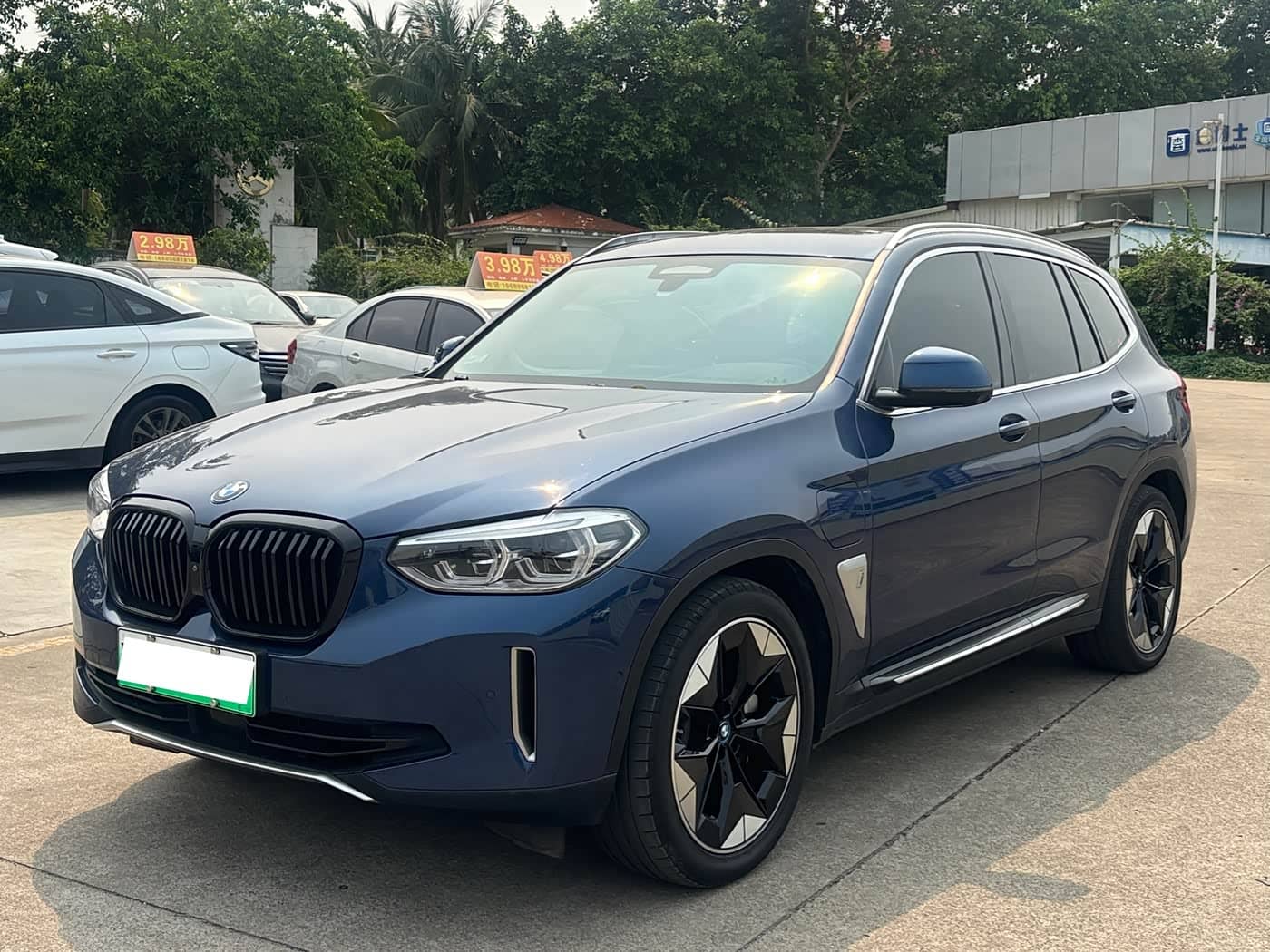 BMW iX3
