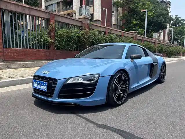 Audi R8
