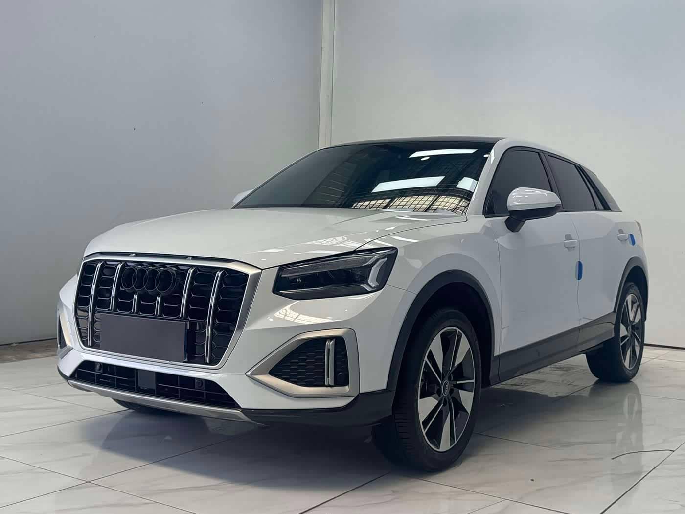 Audi Q2L