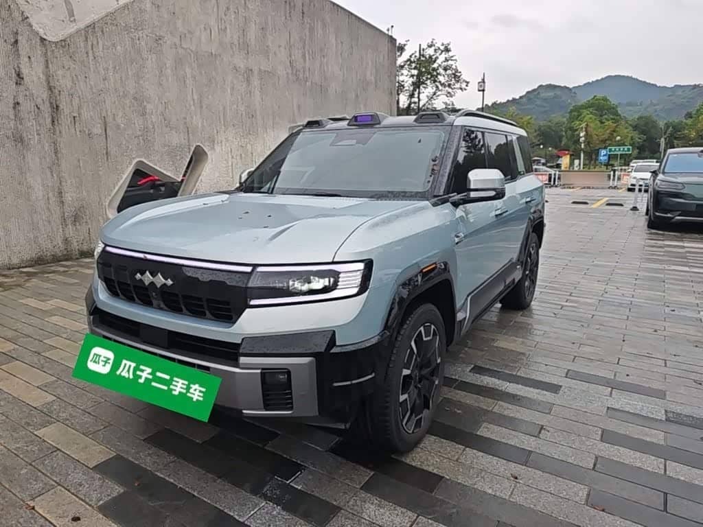Fang Cheng Bao Leopard 8