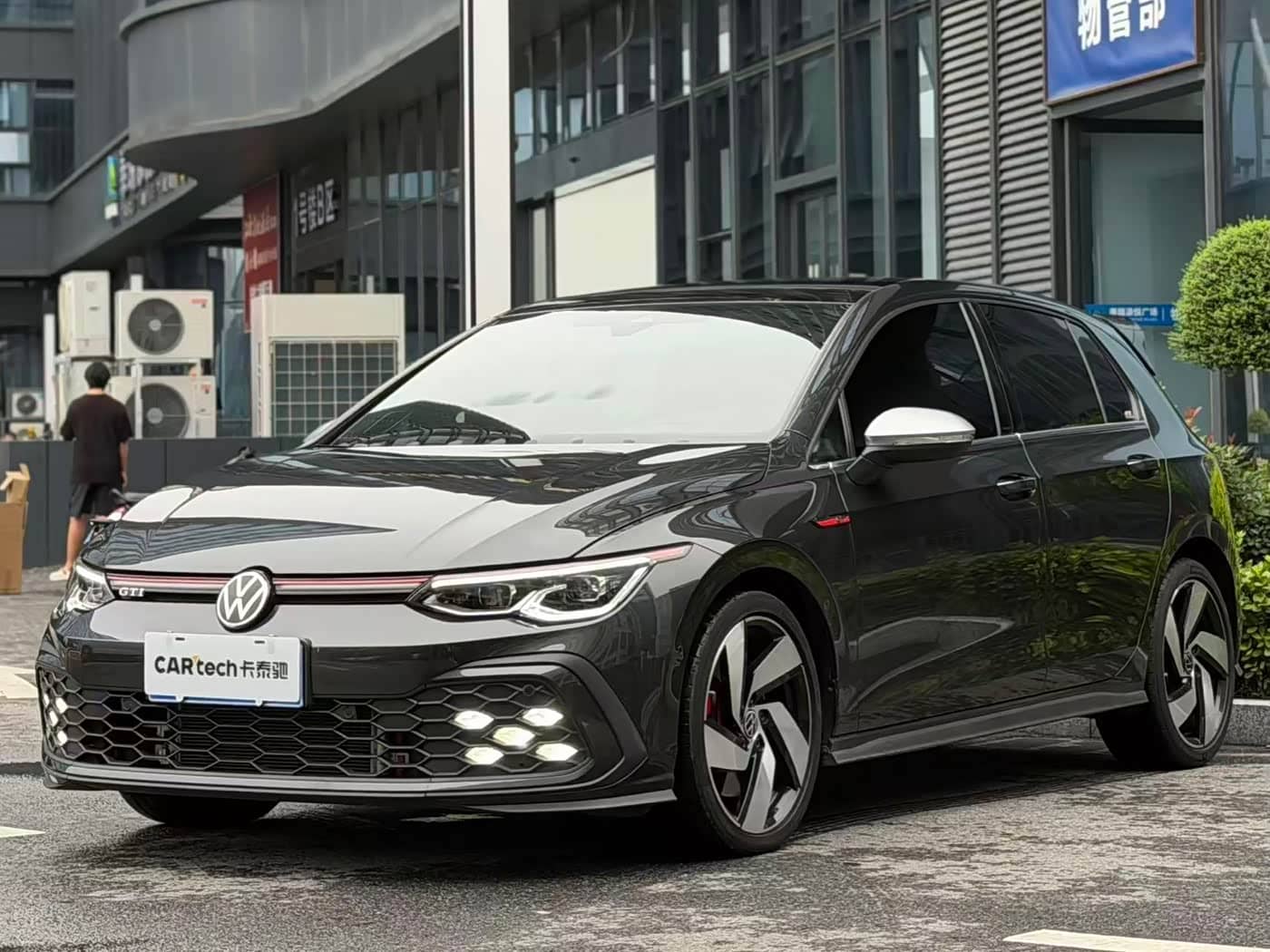 Volkswagen Golf GTI