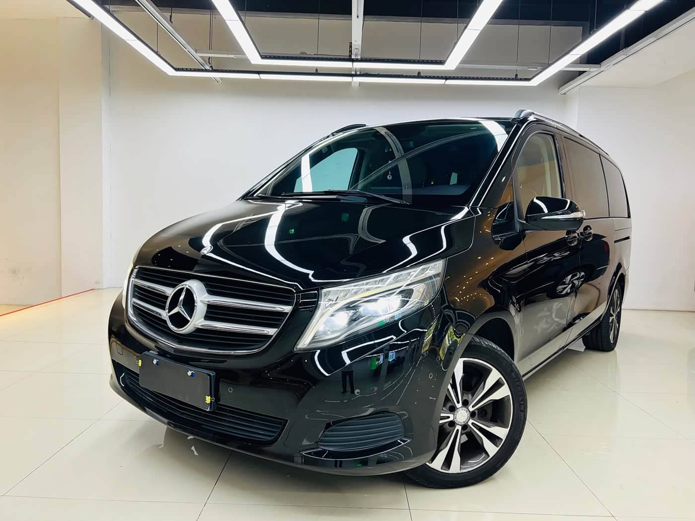 Mercedes-Benz V-Class
