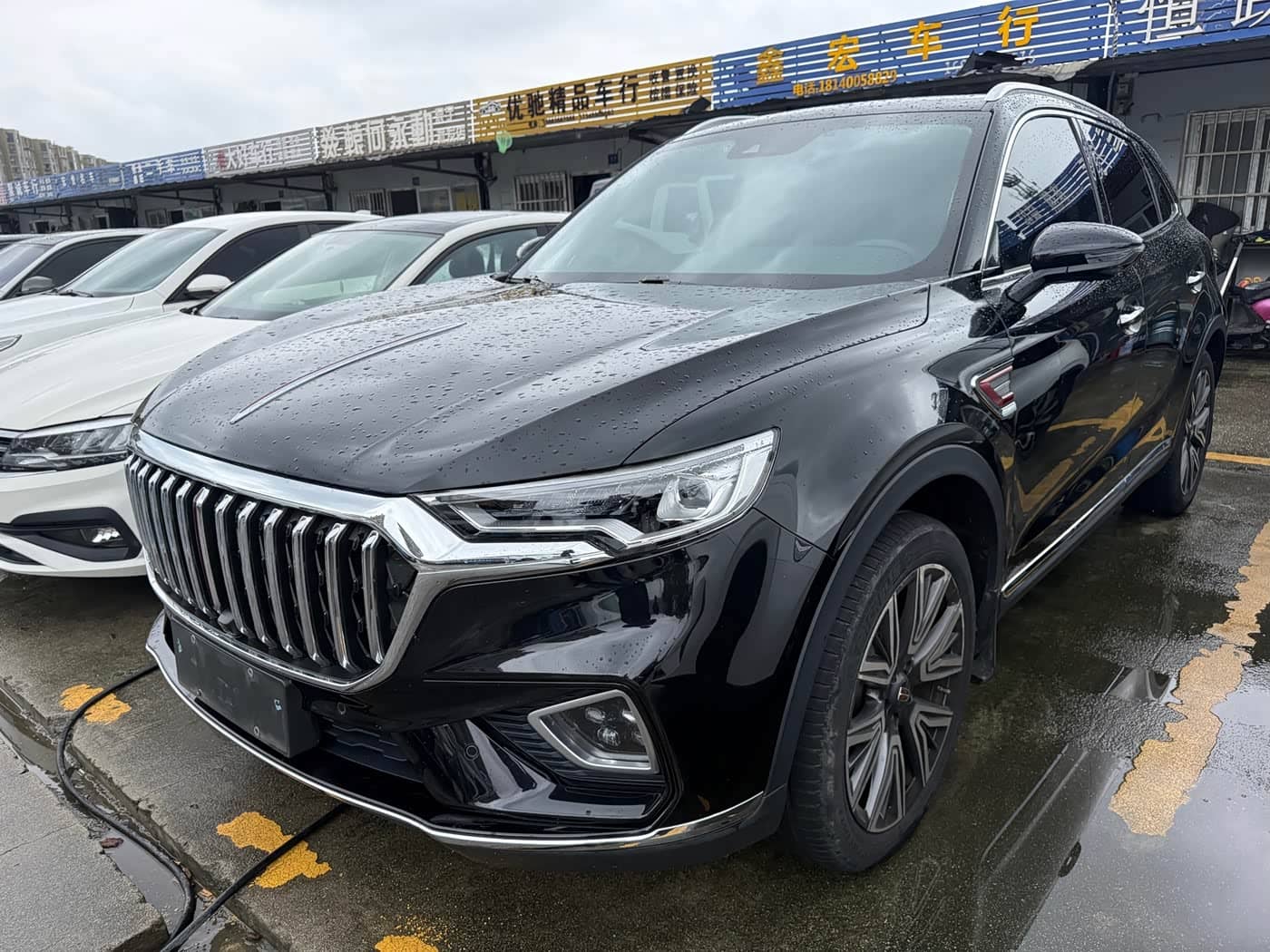 Hongqi HS5
