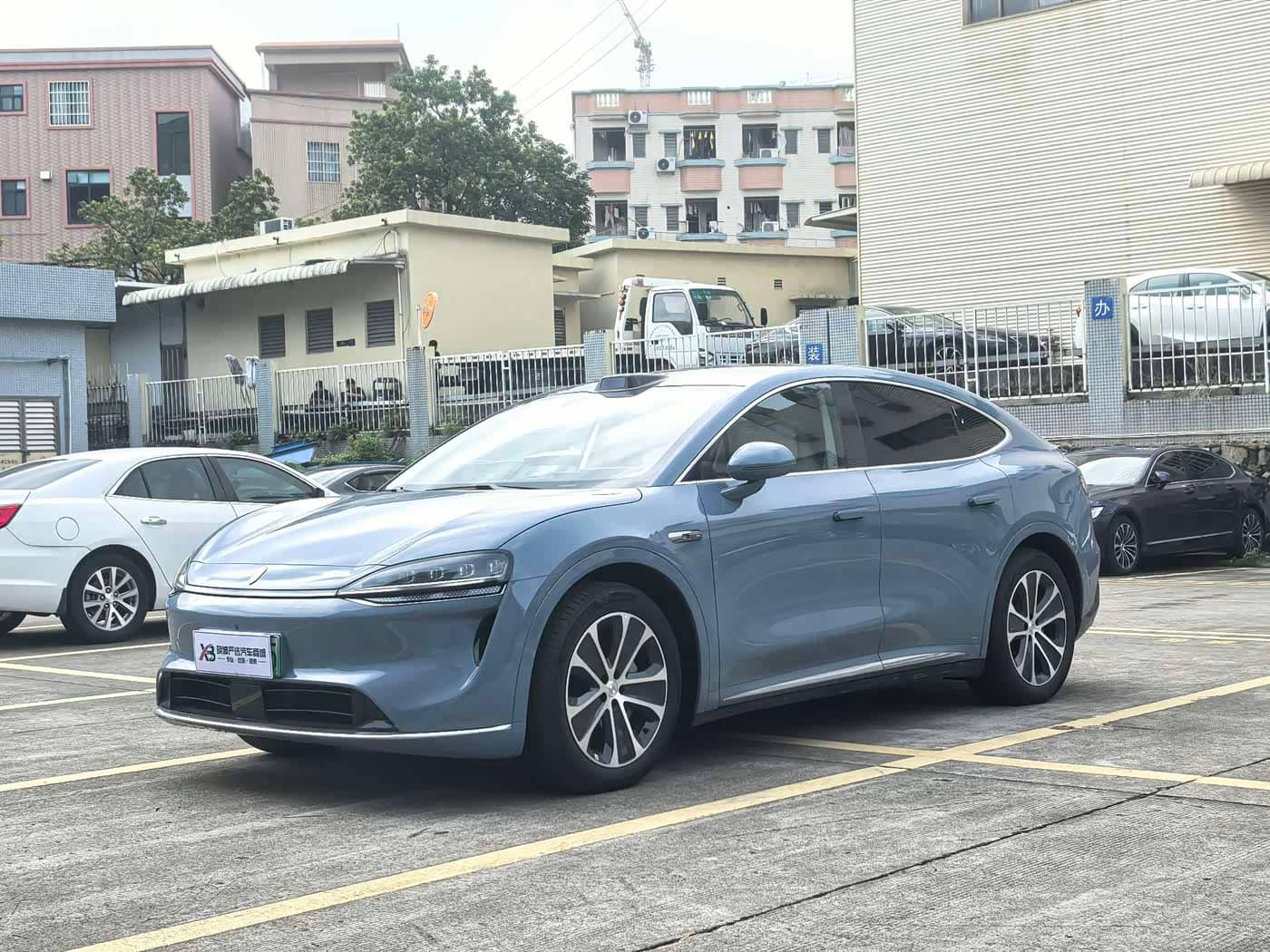 Zhijie Luxeed R7